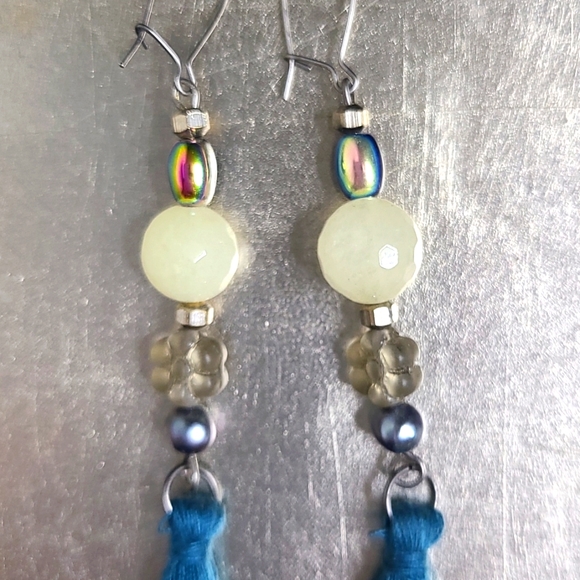 Earrings Teal Green Tassel Handmade Brand New Lightweight Eclectic Unique Gift - Picture 2 of 3